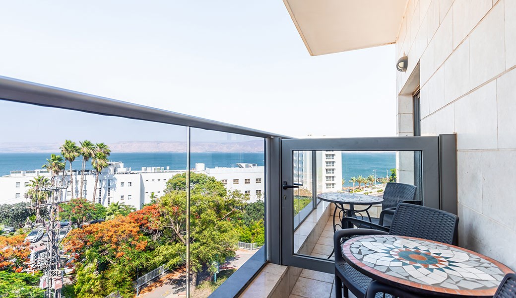 חדרים מחוברים